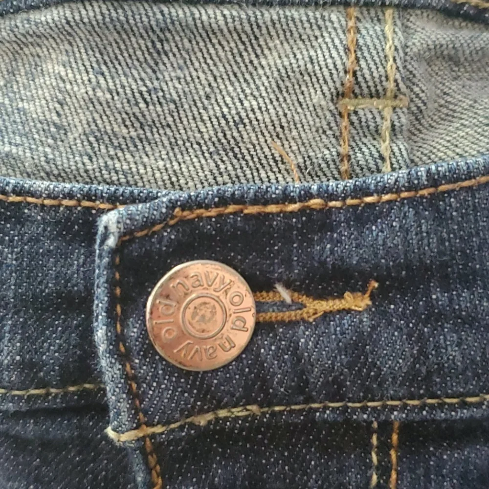 OLD NAVY THE FLIRT DENIM SHORTS